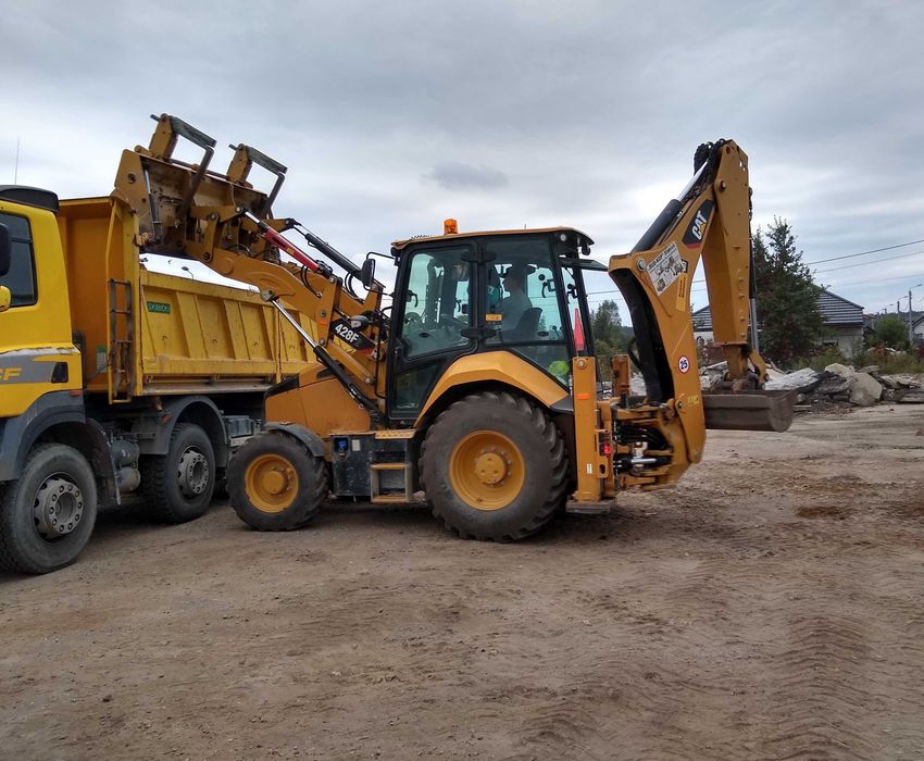 Usługi wywrotka koparką koparko-ładowarką wywóz gruzu Ziemia Ogrodowa