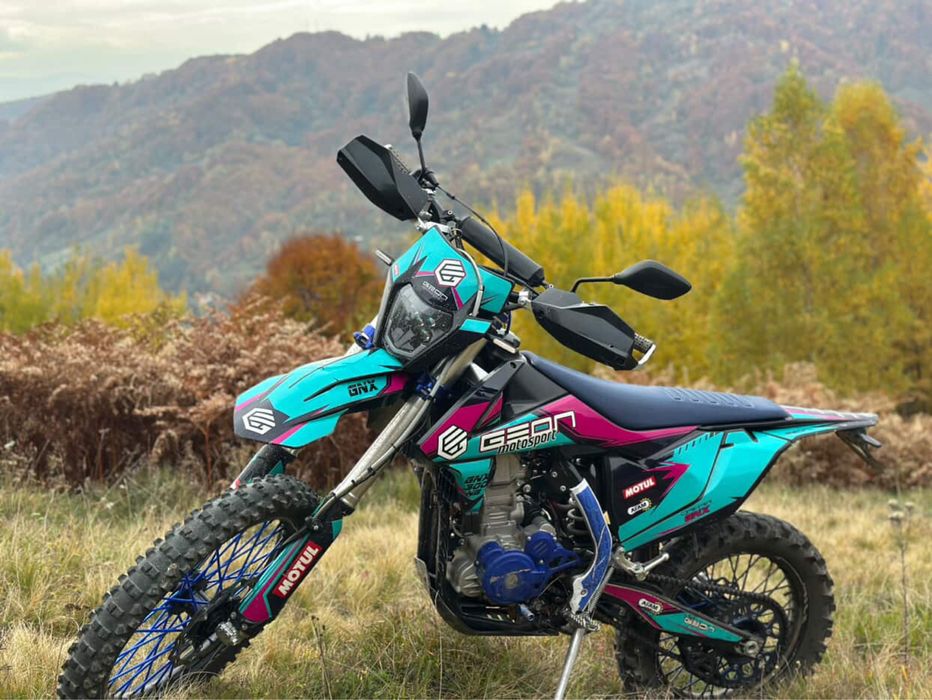 Продам мотоцикл geon gnx 300