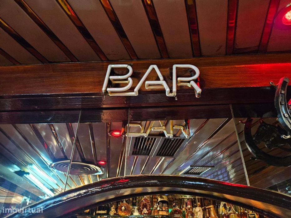 Bar em pleno funcionamento