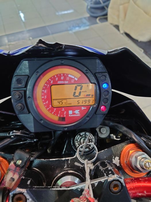 Продам Kawasaki Z1000 2006