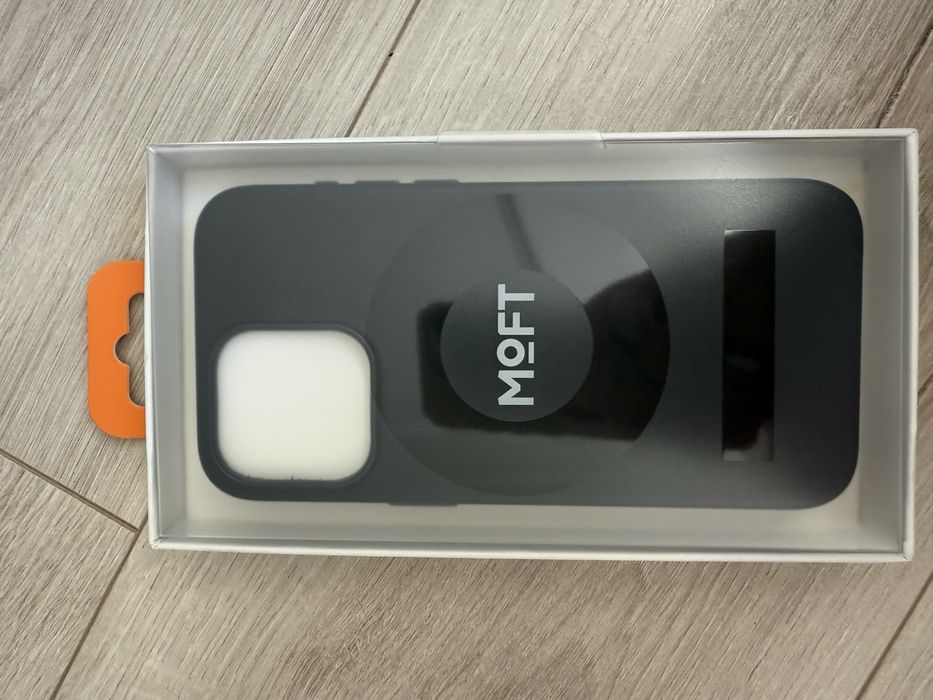 Продам чохол MOFT для IPhone 15 Pro Max