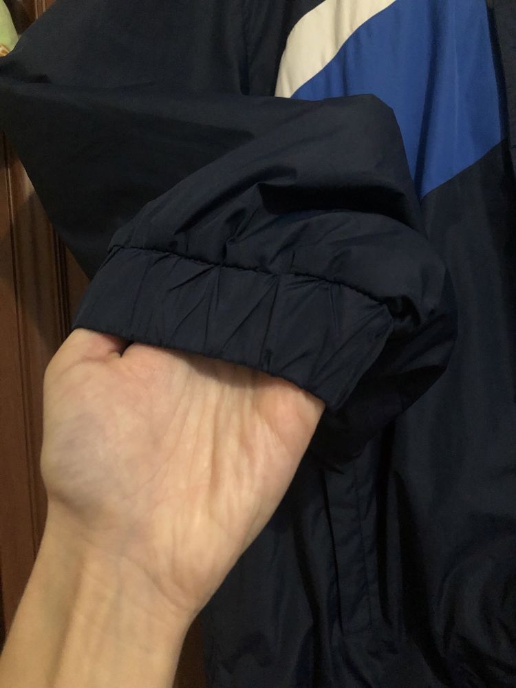 Чоловіча куртка Reebok розміру XL