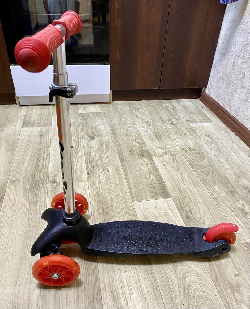 самокат трехколесный Best scooter почти новый