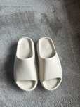 adidas Yeezy Slide  Biały „Buciki” dla dzieci.37