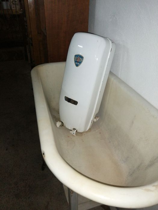 Banheira criança esmalte e esquentador antigo