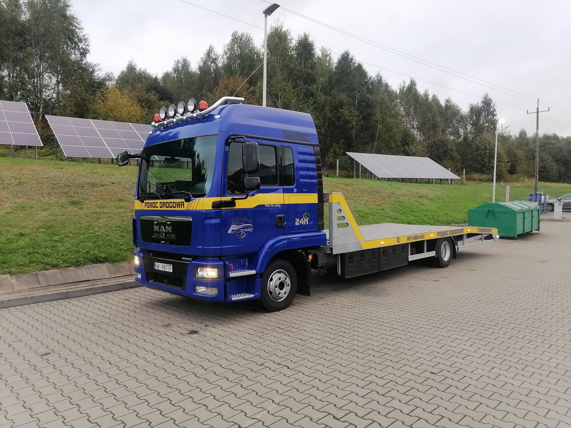 Autolaweta Pomoc Drogowa osobowe dostawcze busy  ciężarowe maszyny