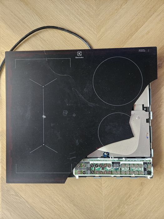 Płyta infukcyjna Electrolux SaphirMatt® SE CIV63443CT