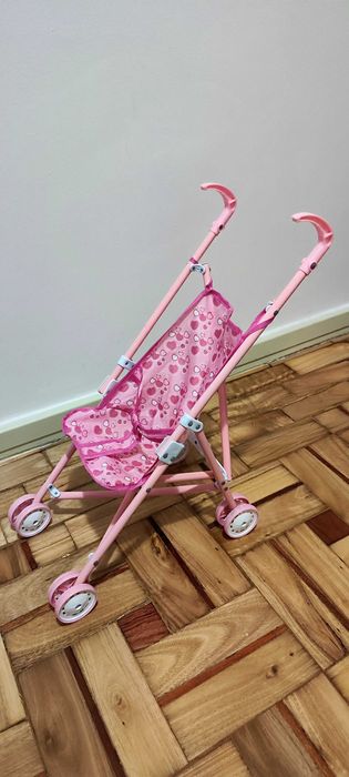 Carrinho de bonecas