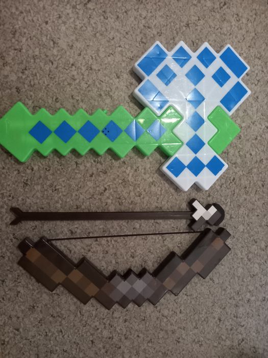 Майнкрафт Топор-кілка, Автомат, Роборука, Рогатка