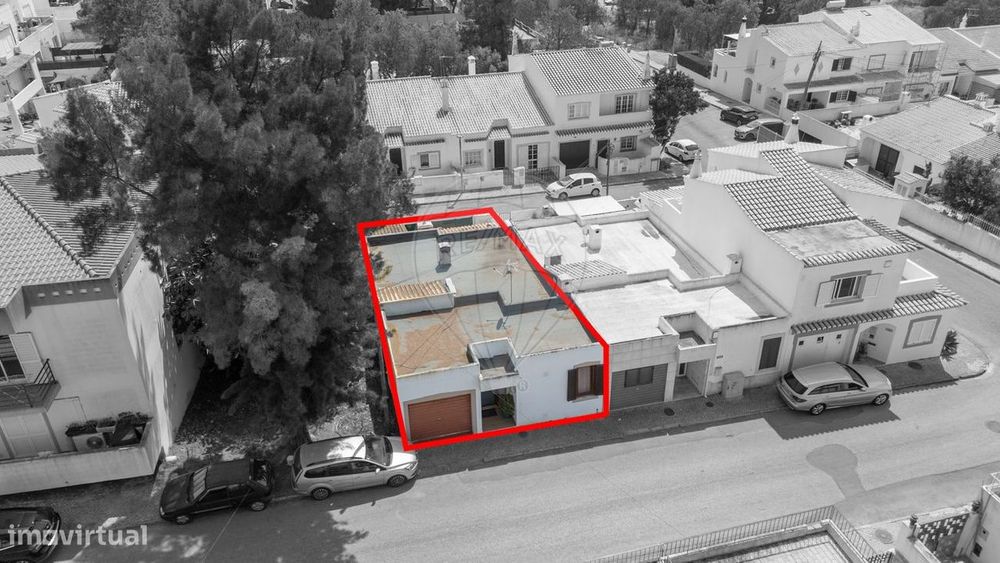 Moradia T4 para venda