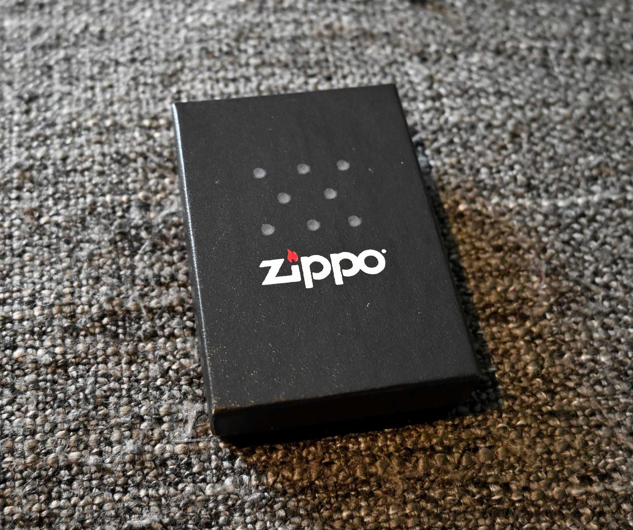 Zapalniczka Zippo Logo