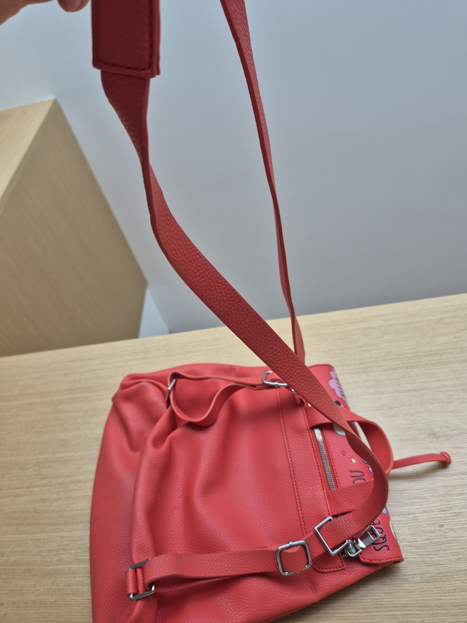 Conjunto carteiras e mochila/saco Parfois
