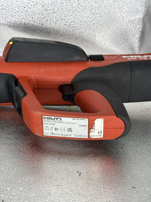 Пороховий монтажний пістолет Hilti DX 76 PTR