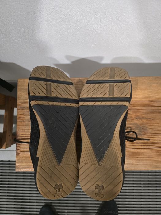 Hunder armour tenis ginasio