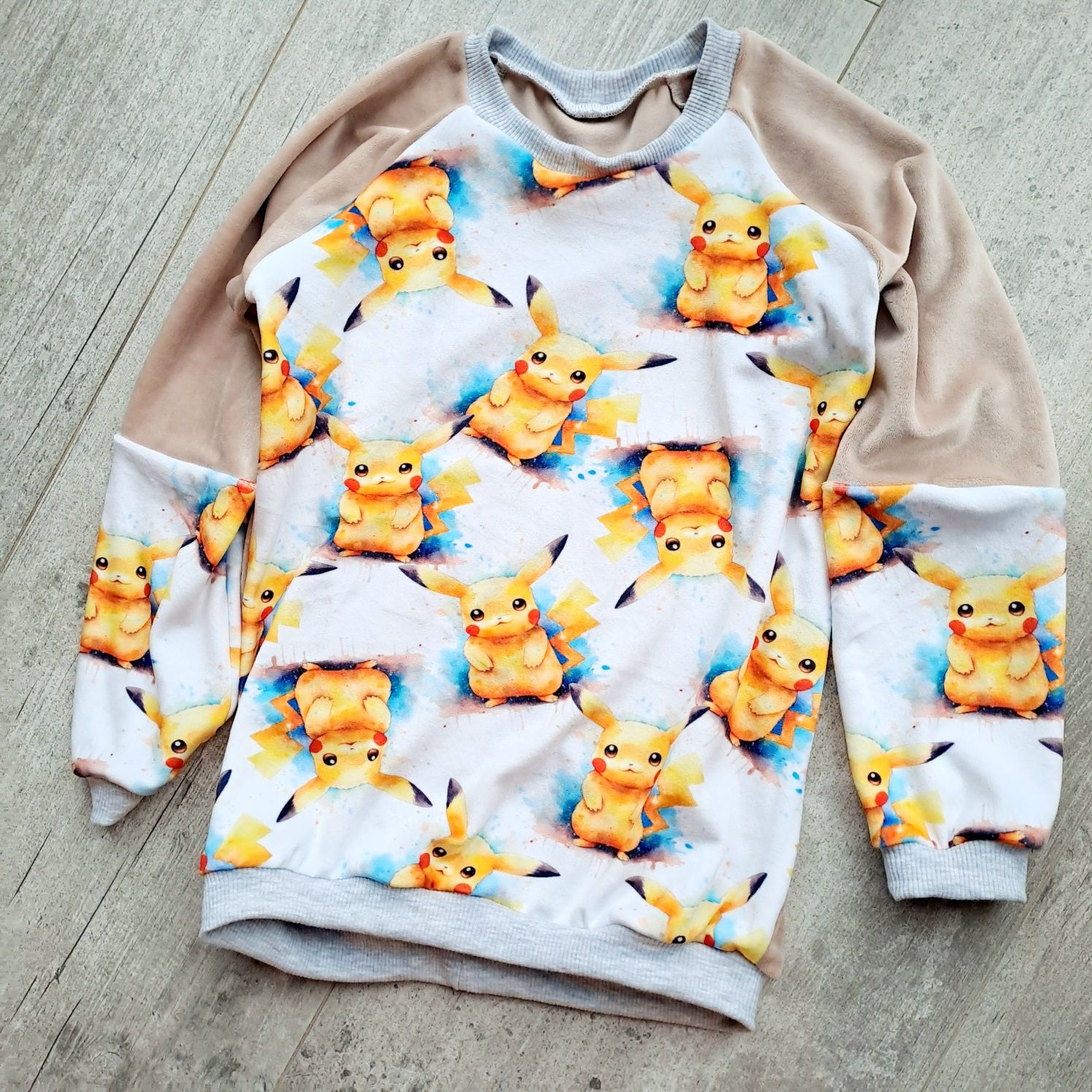 Bluza welurowa pokemon handmade