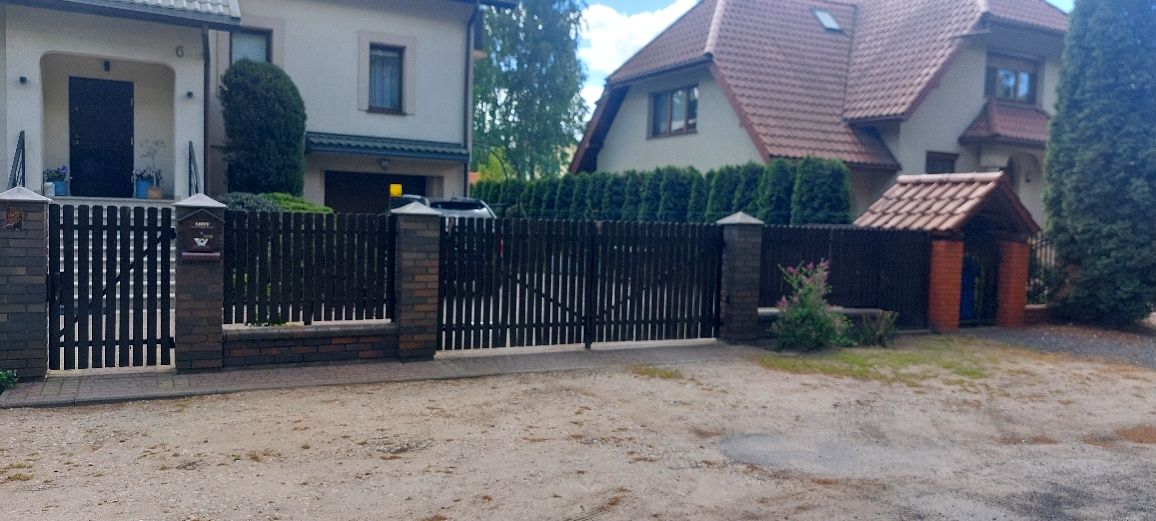 Brama wjazdowa dwuskrzydłowa furtki