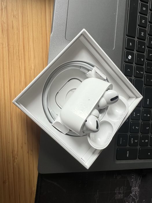 Oryginalne Apple AirPods Pro