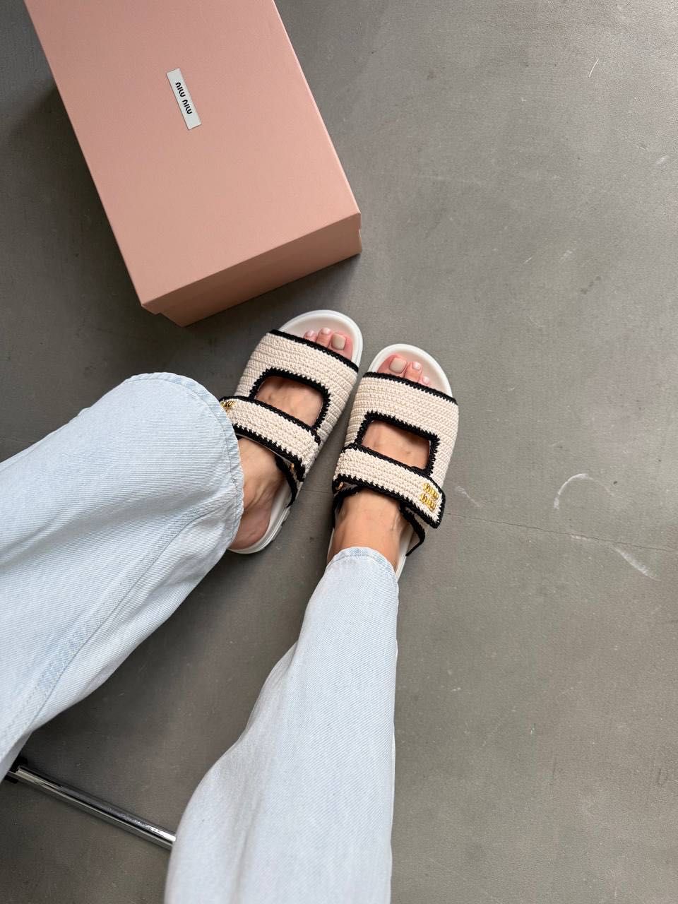 Klapki Miu Miu white