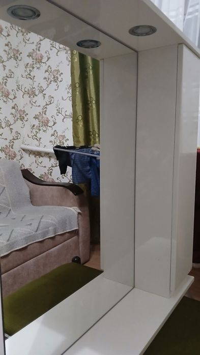 Дзеркало з підсвіткою у ванну кімнату