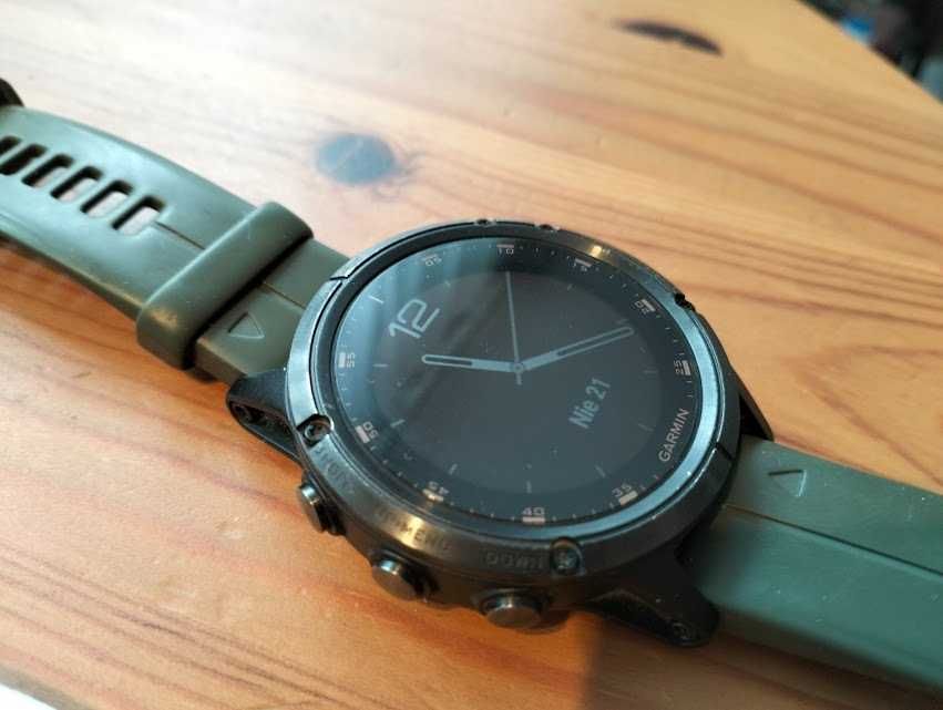 Garmin FENIX 5 Plus  SAPPHIRE CRYSTAL DLC titanium.