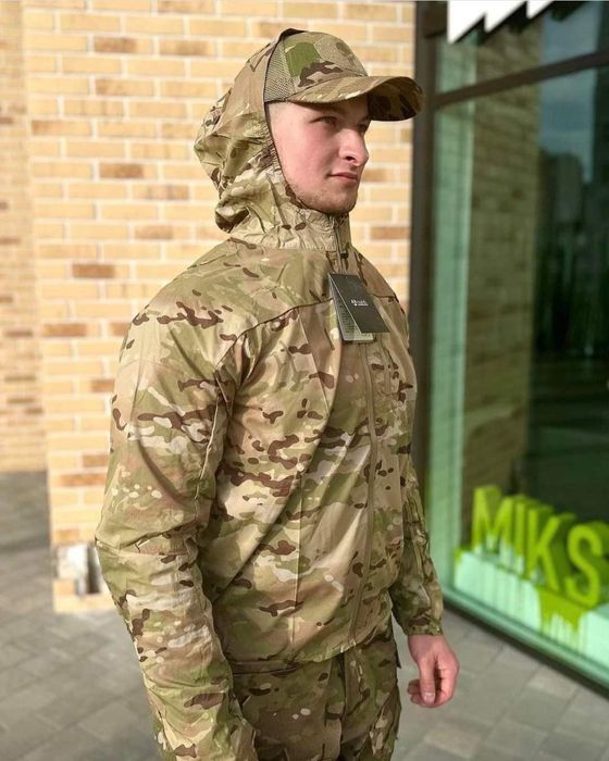 Куртка, легка вітровка