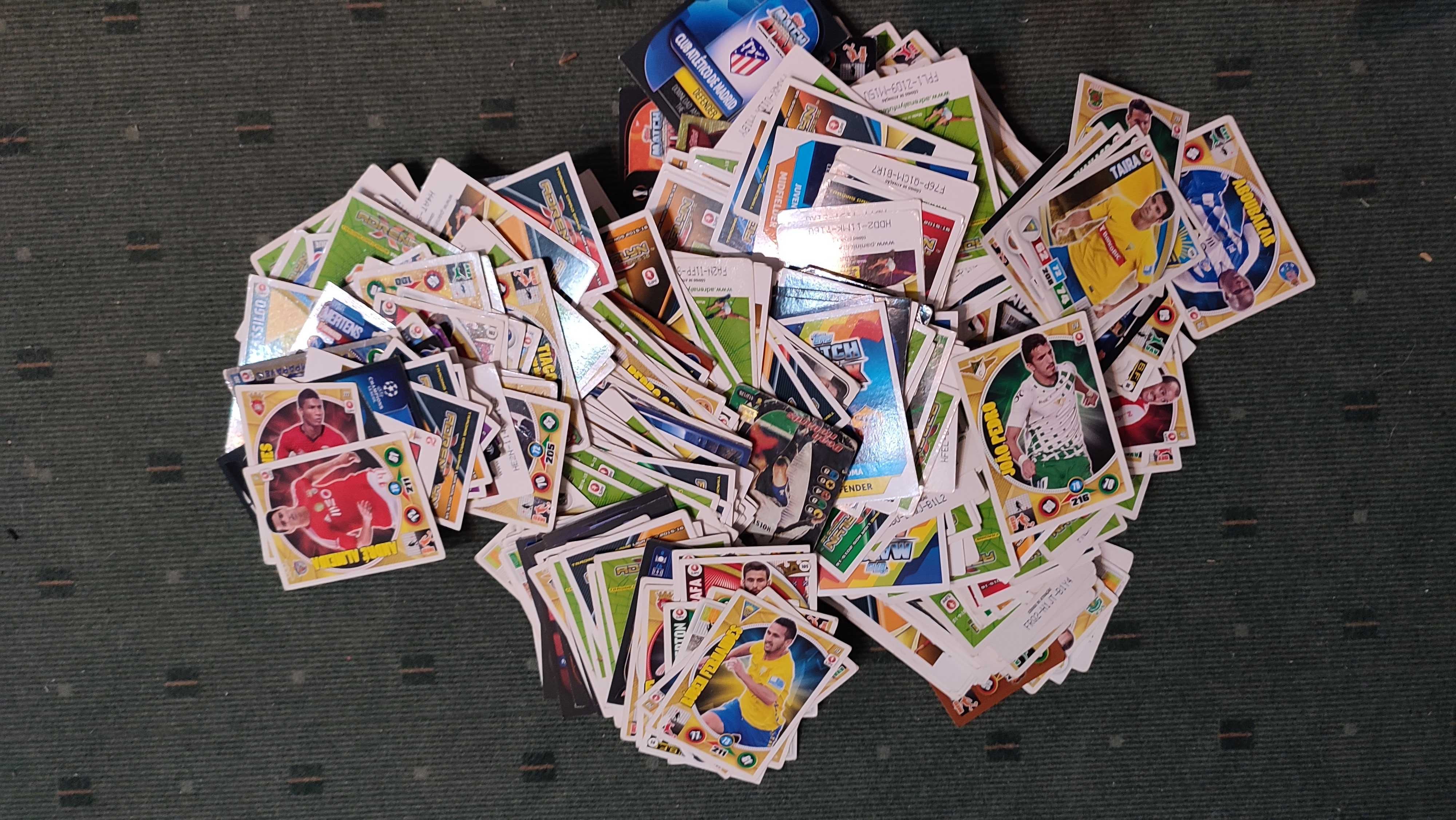 Lote 400 cartas de futebol colecionáveis diversas