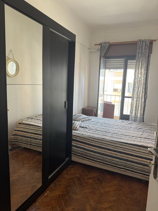 Aluga -se quarto proximo a estação fogueteiro