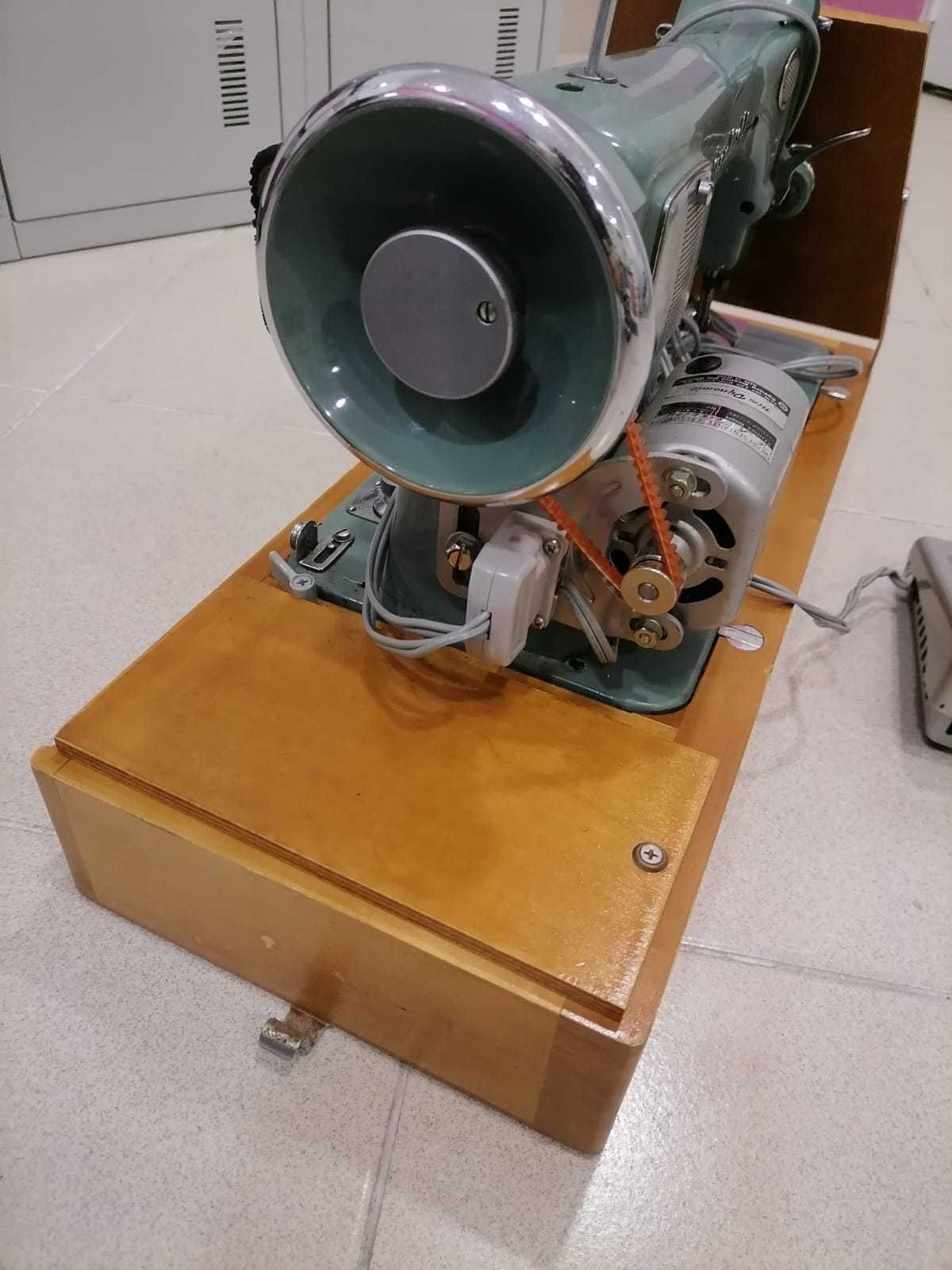 Máquina de costura Mitsubishi elétrica