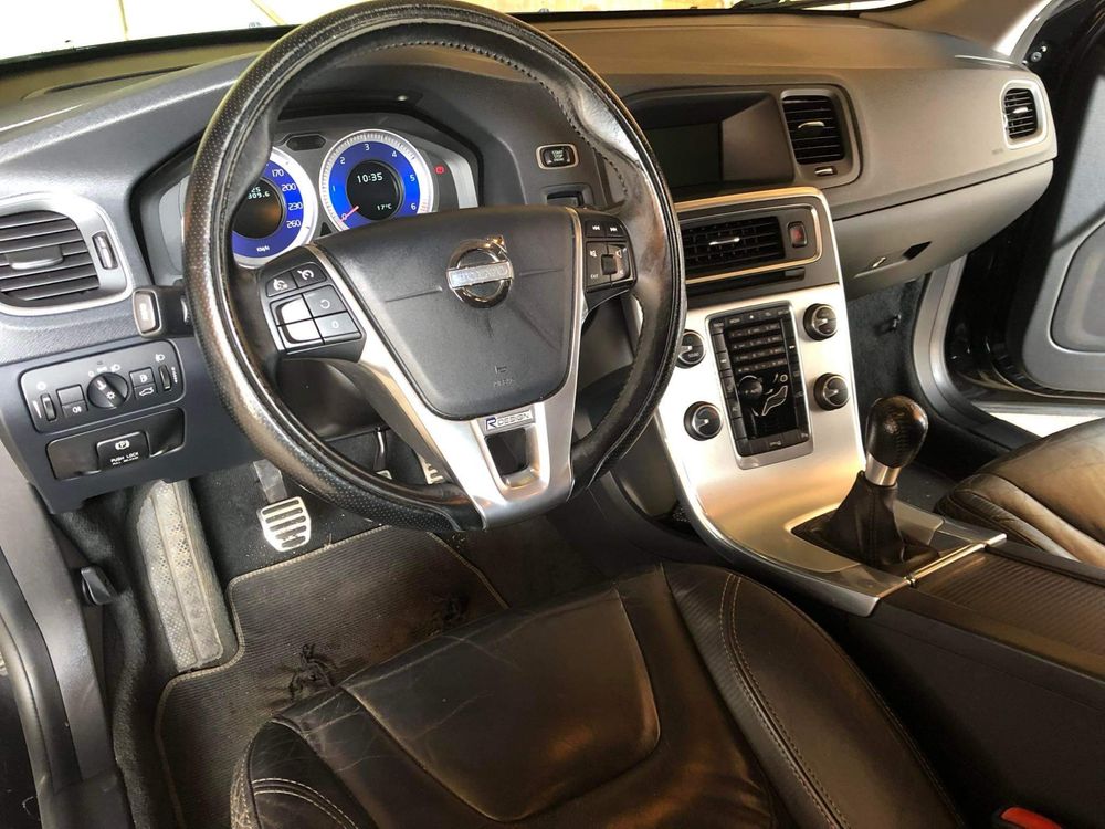 Volvo v60 1.6 r design