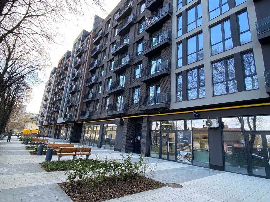 Оренда фасадного приміщення 40м2,  вул. Замарстинівська, Avalon Yard