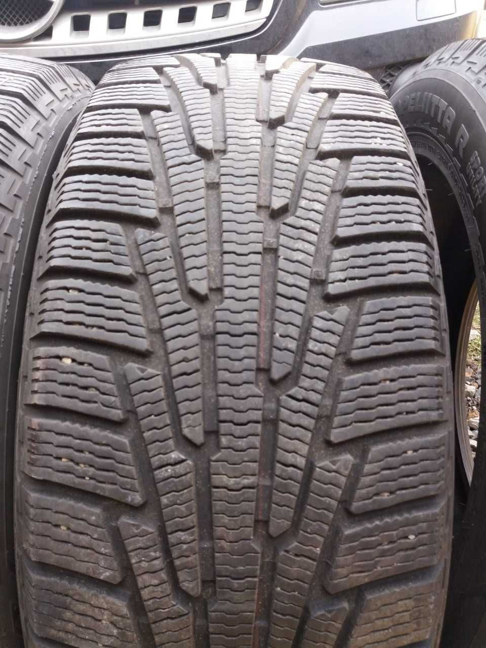 Nokian Hakkapeliitta  225 60 R18. 55 Шины зима 9мм 21 год