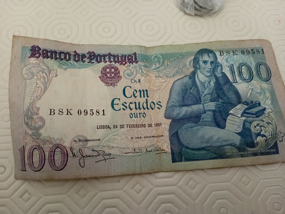 Notas antigas. Esperamos propostas