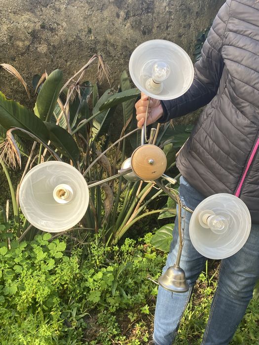 Dois Candeeiros (Um de cinco e outro de três copos) Em Metal e Madeira