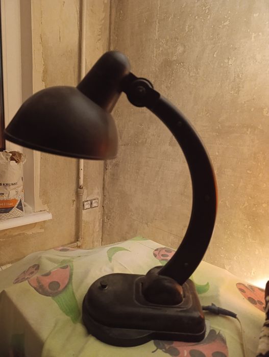 Лампа настольная