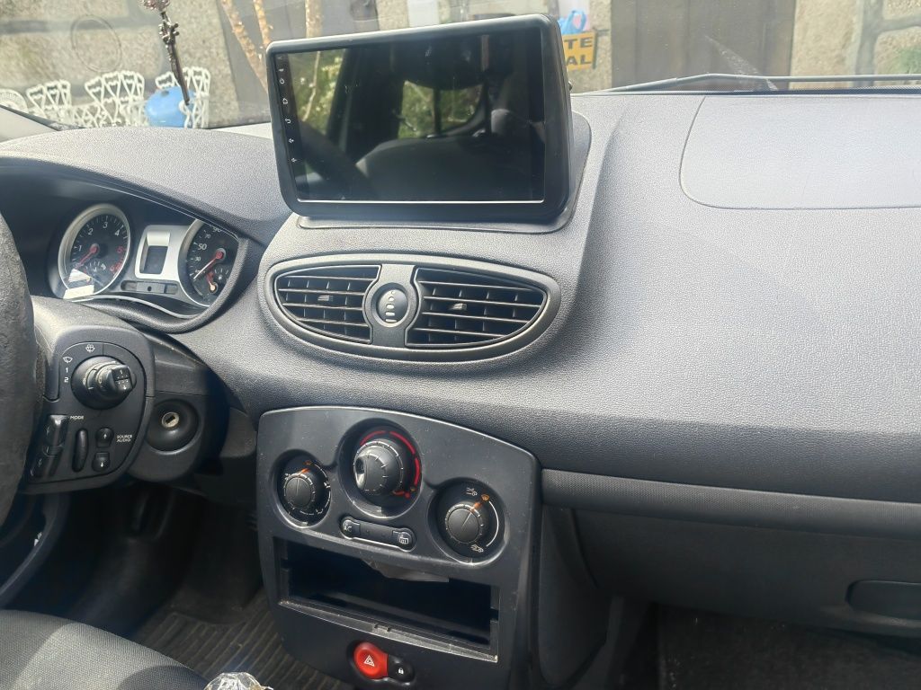 Vendo clio 2011.