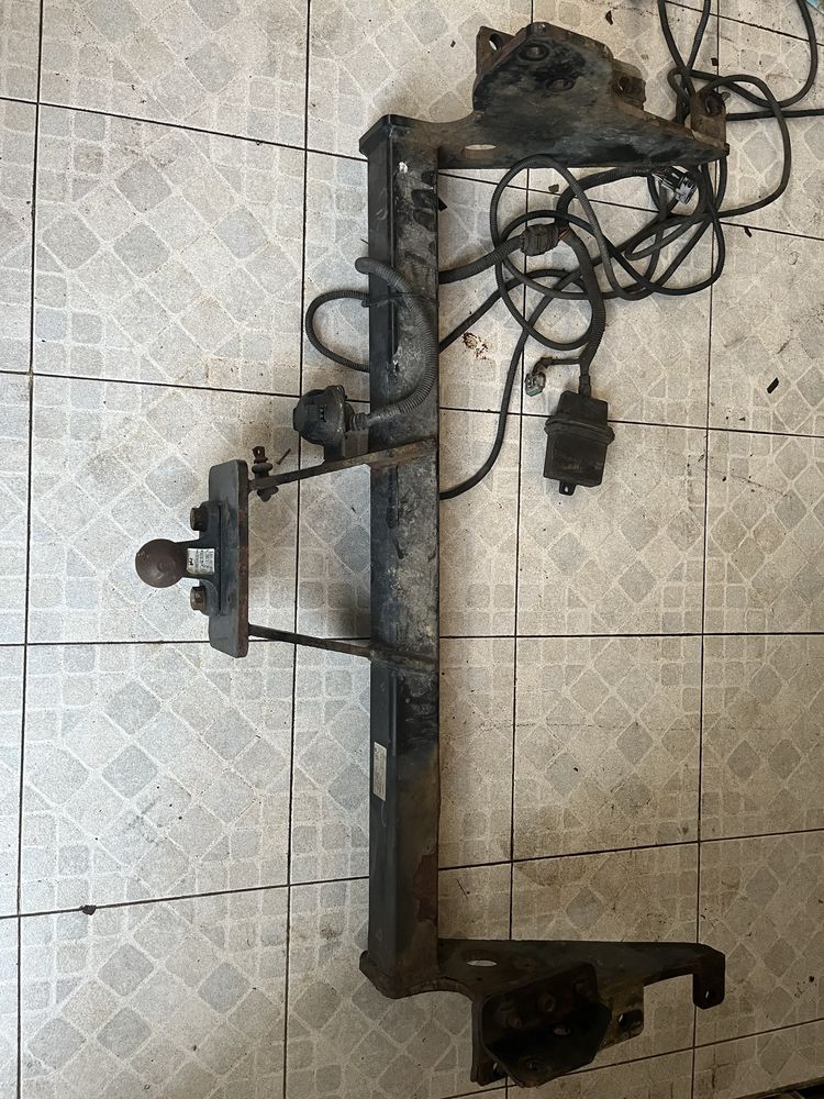 Engate de reboque Nissan Navara NP300