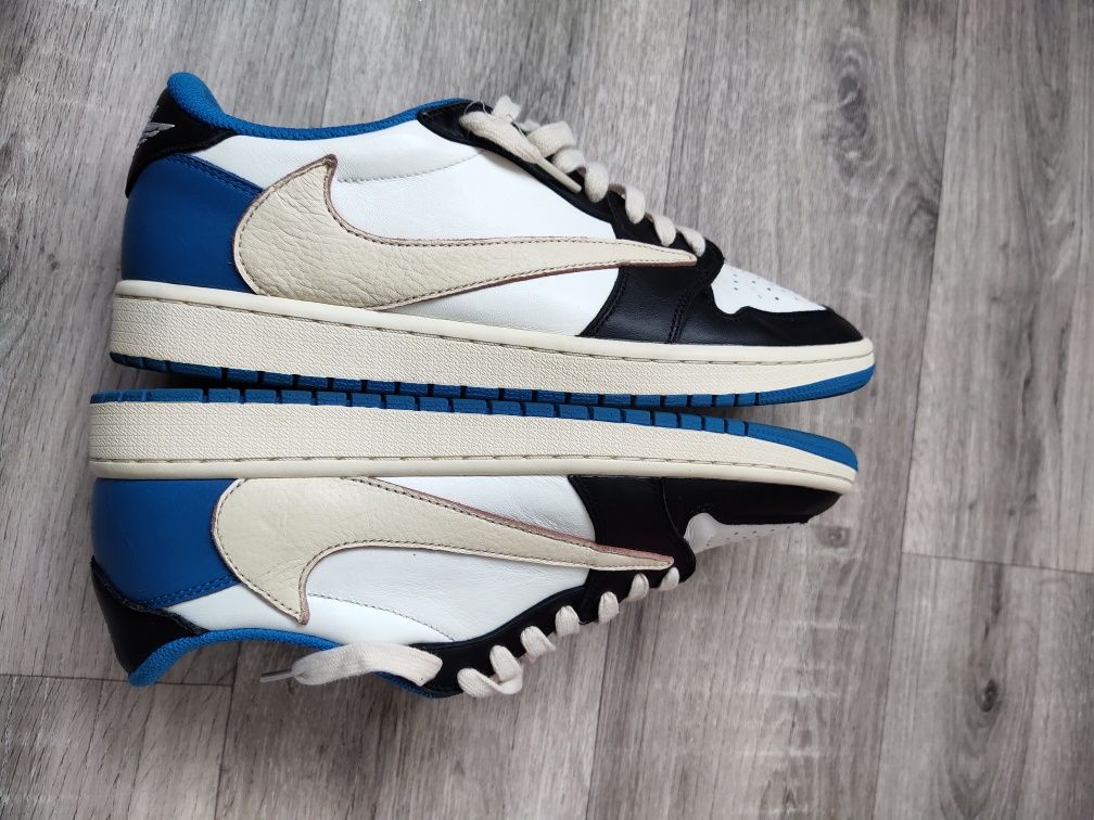 Fragment Design x Travis Scott  x Air Jordan 1 Retro  Low