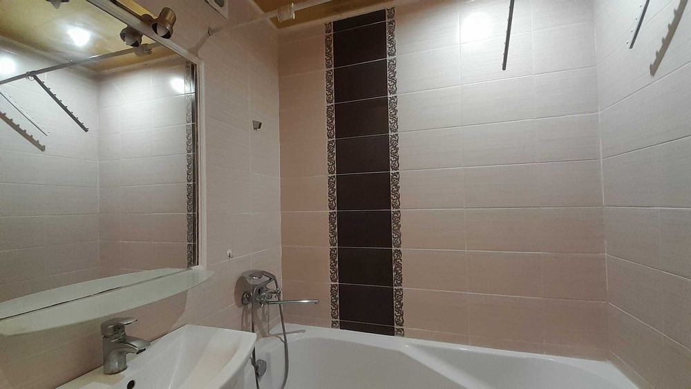 Срочно продам 1 комнатную квартиру в Центре города.  70 кв. м Газ.