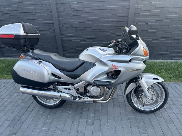 Honda Deauville NTV 650 04r