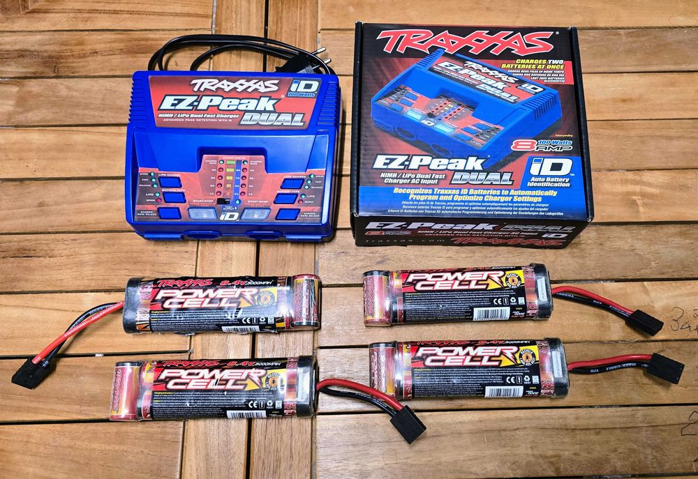 Carregador Traxxas Ez-Peak Dual + 4 baterias 3000 Ni Mha  - como novas