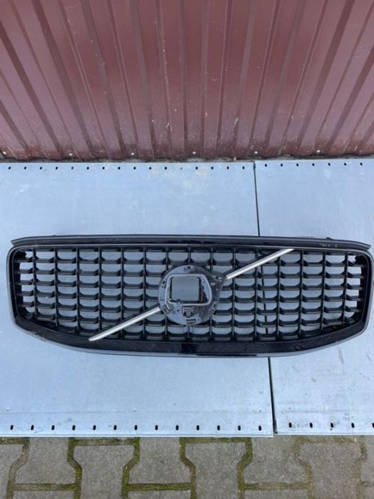Volvo XC60 II atrapa grill R-design