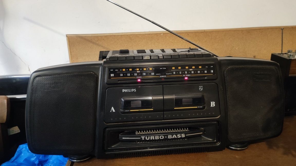 Philips Turbo Bass radiomagnetofon