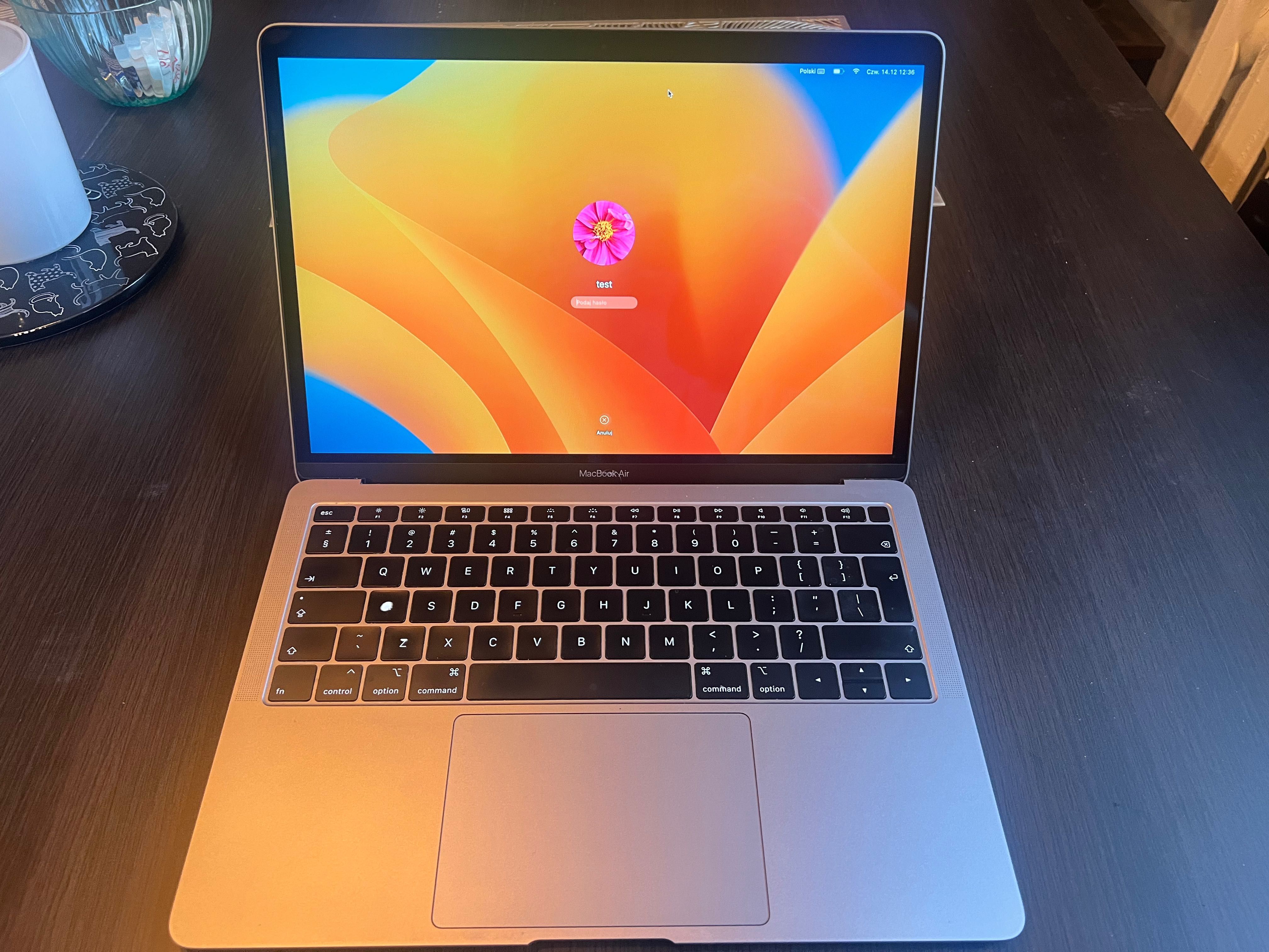 MacBook Air 2018 Retina 13", 8GB RAM, 250GB SSD, 1.6GHz Dual Core i5