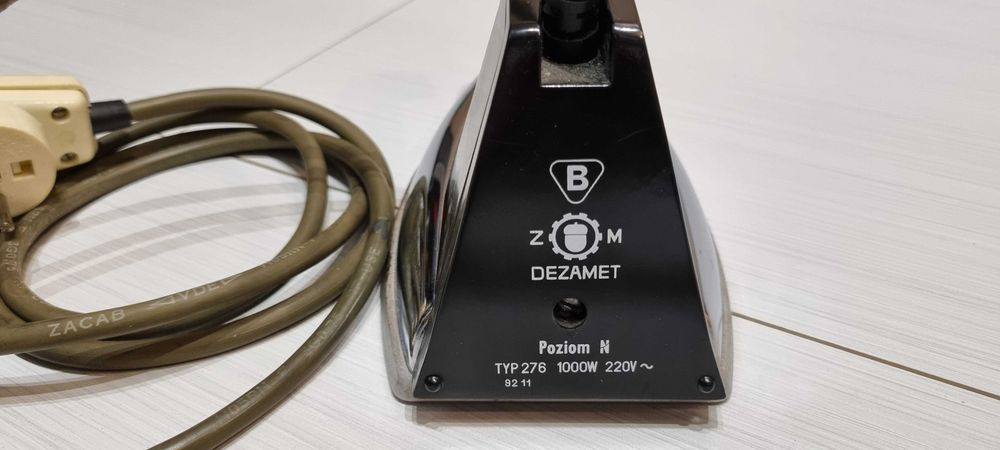 żelazko rodem z PRL DEZAMET  1000W 220V