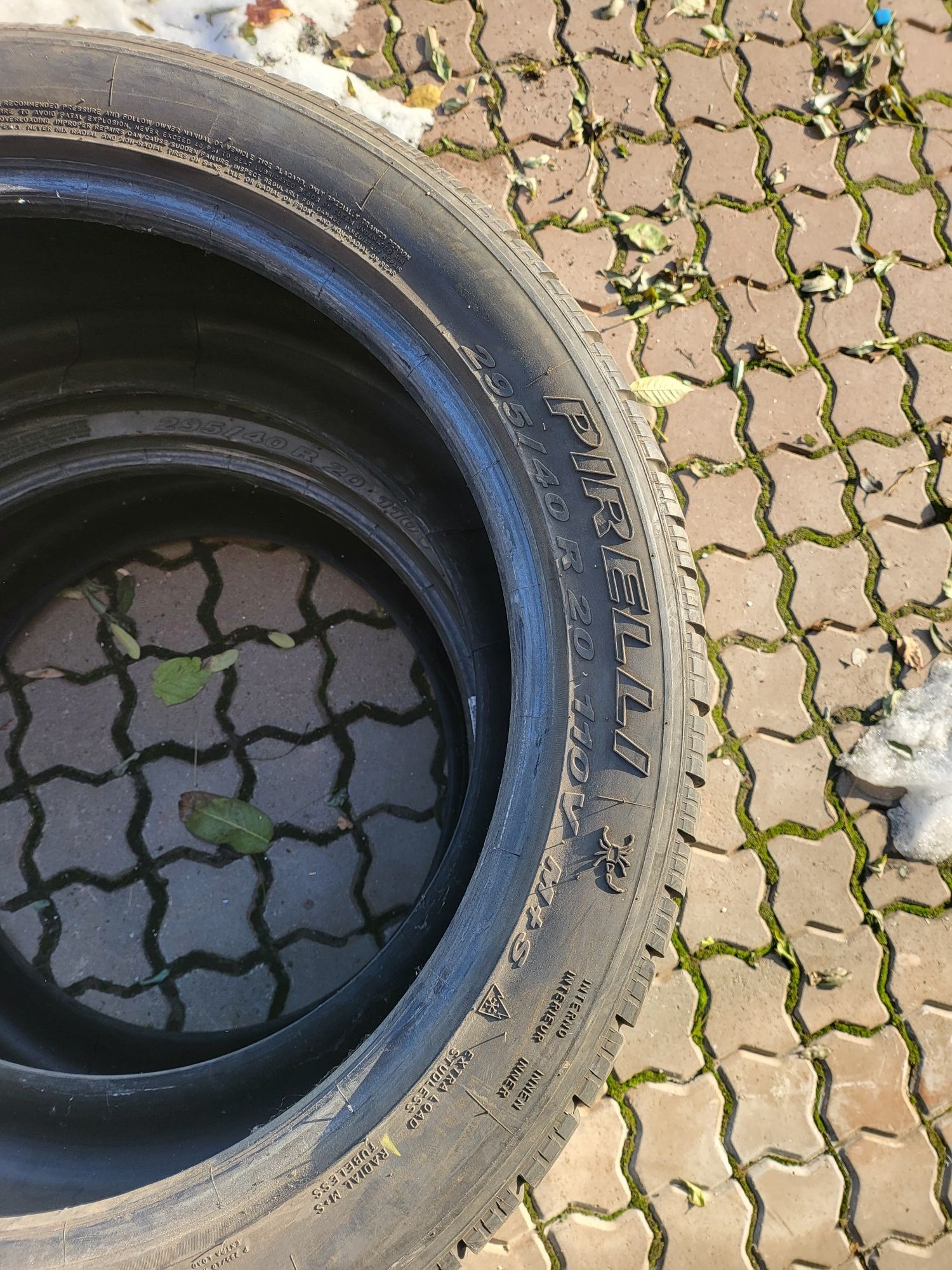 Шины зимние 2шт 295/40 R20 Pirelli IceSnow