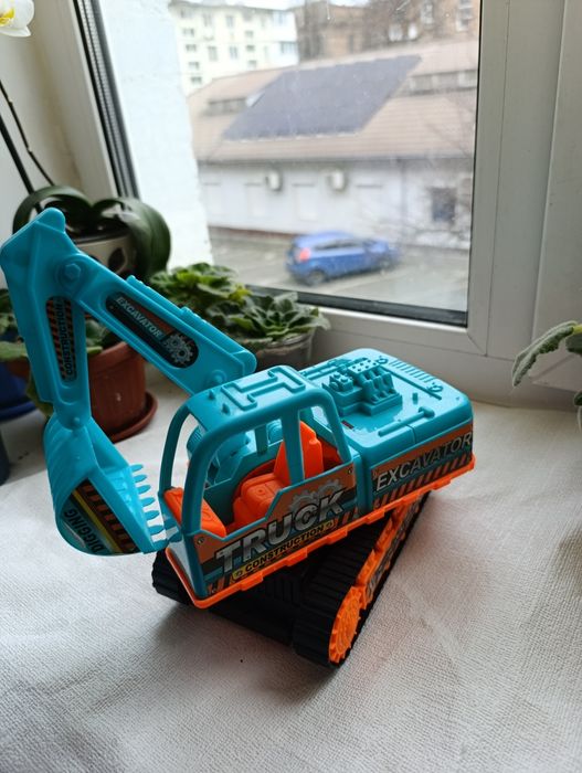 Екскаватор дитячий, інерційний