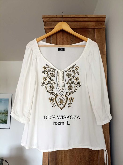 Biała bluzka z zielonym haftem boho cottagecore