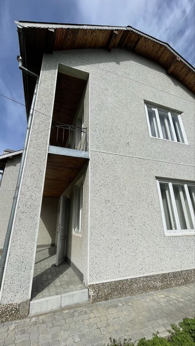 3-поверховий будинок і земельна ділянка 11 соток в центрі Галича _OL