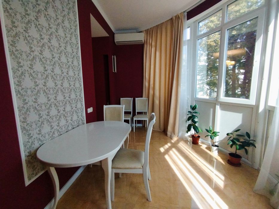 Продаж 2 кім.квартири в Центрі міста.