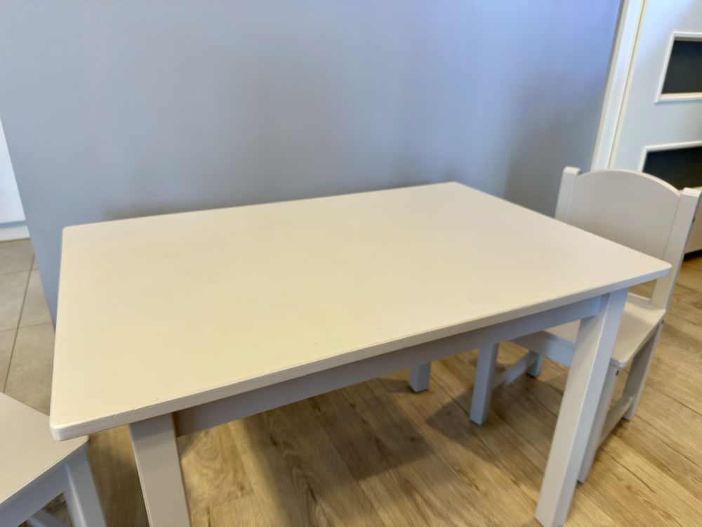 Stolik dziecięcy i 2 krzesełka Ikea SUNDVIK
